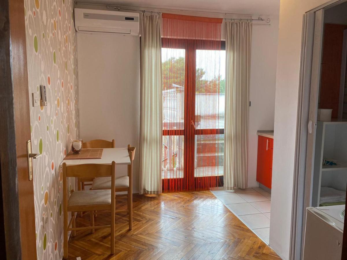 Apartmani Dana Sukošan Extérieur photo